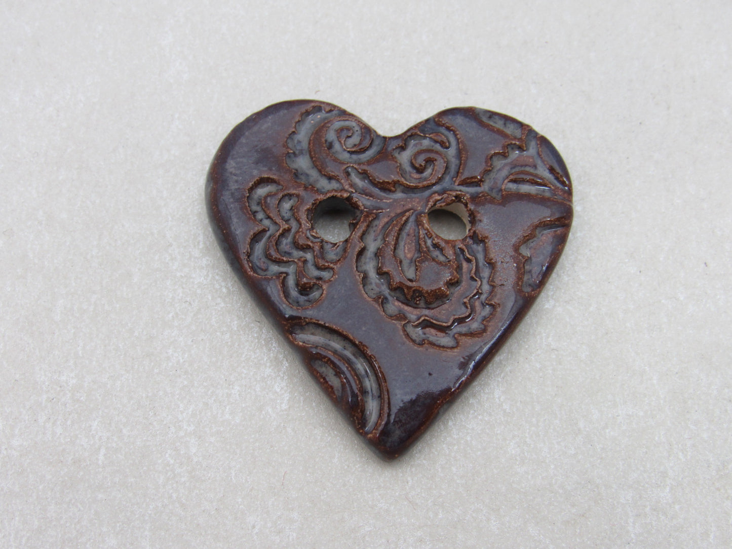 Medium Brocade Texture Heart Shaped Ceramic Button