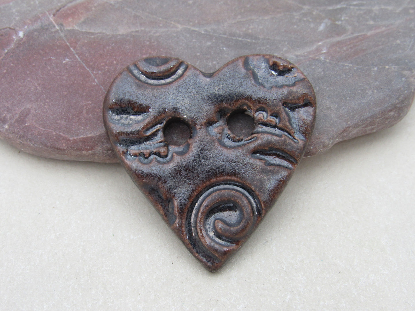 Medium Brocade Texture Heart Shaped Ceramic Button
