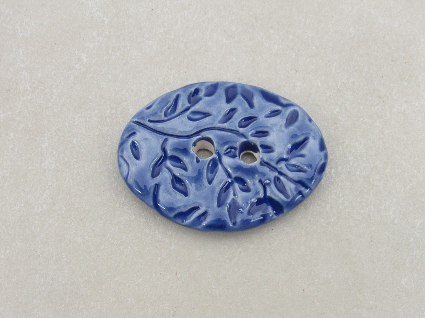 Wholesale Large Sprig Texture Oval Ceramic Button