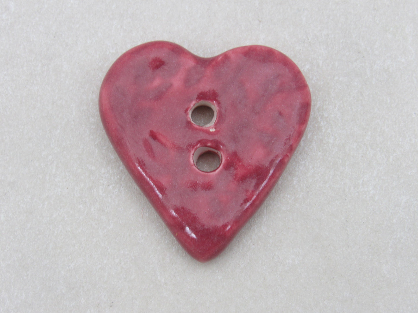 Wholesale Single Medium Sprig Texture Heart Shaped Ceramic Button