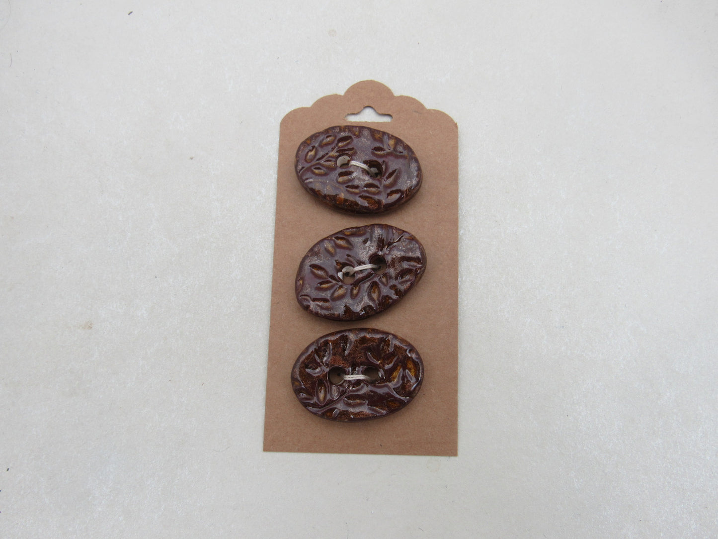 Wholesale Trio Medium Sprig Texture Oval Ceramic Buttons