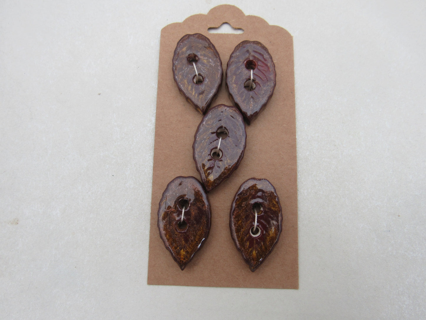 Wholesale 5 Small Leaf Shape Ceramic Buttons