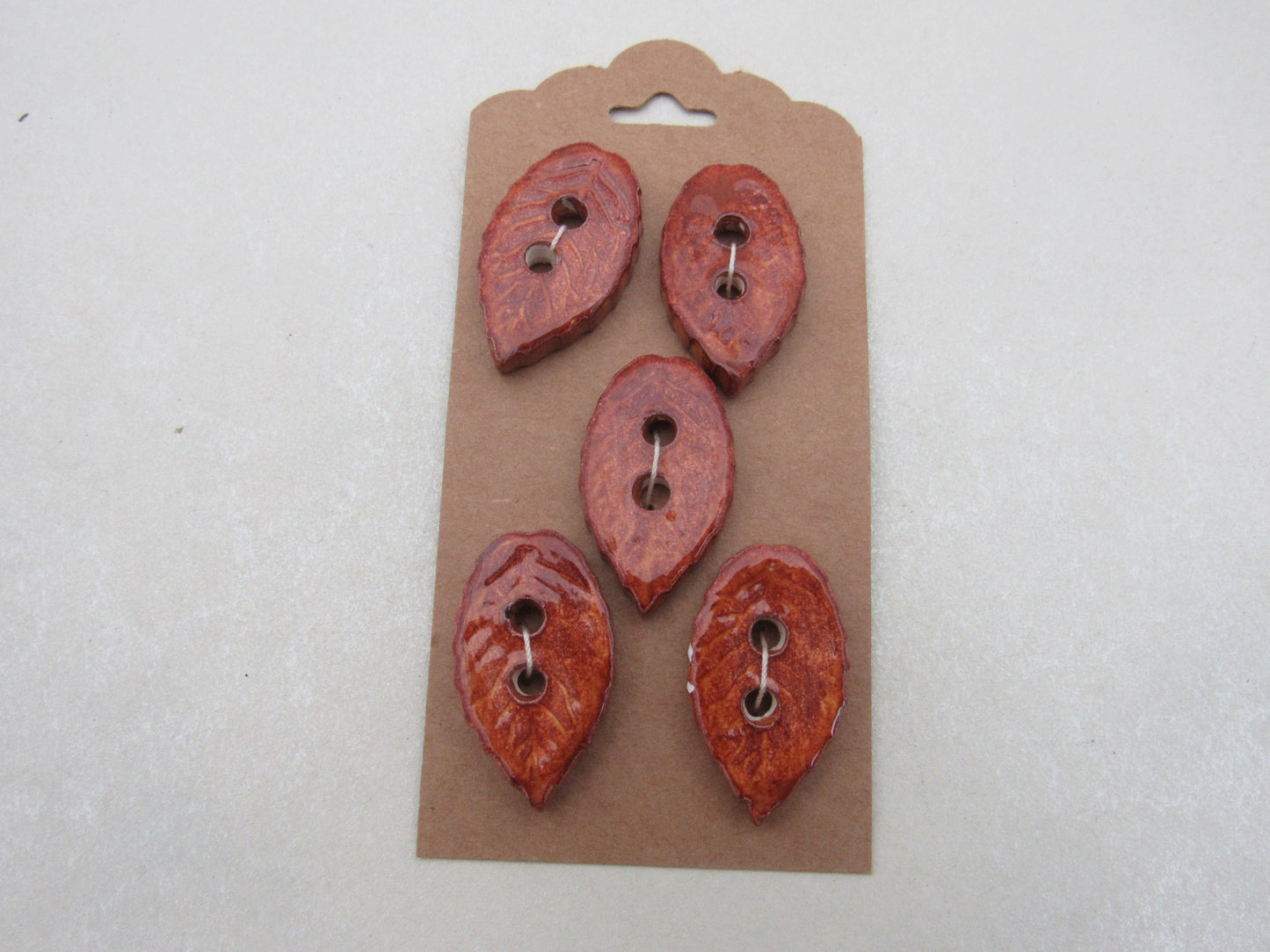 Wholesale 5 Small Leaf Shape Ceramic Buttons