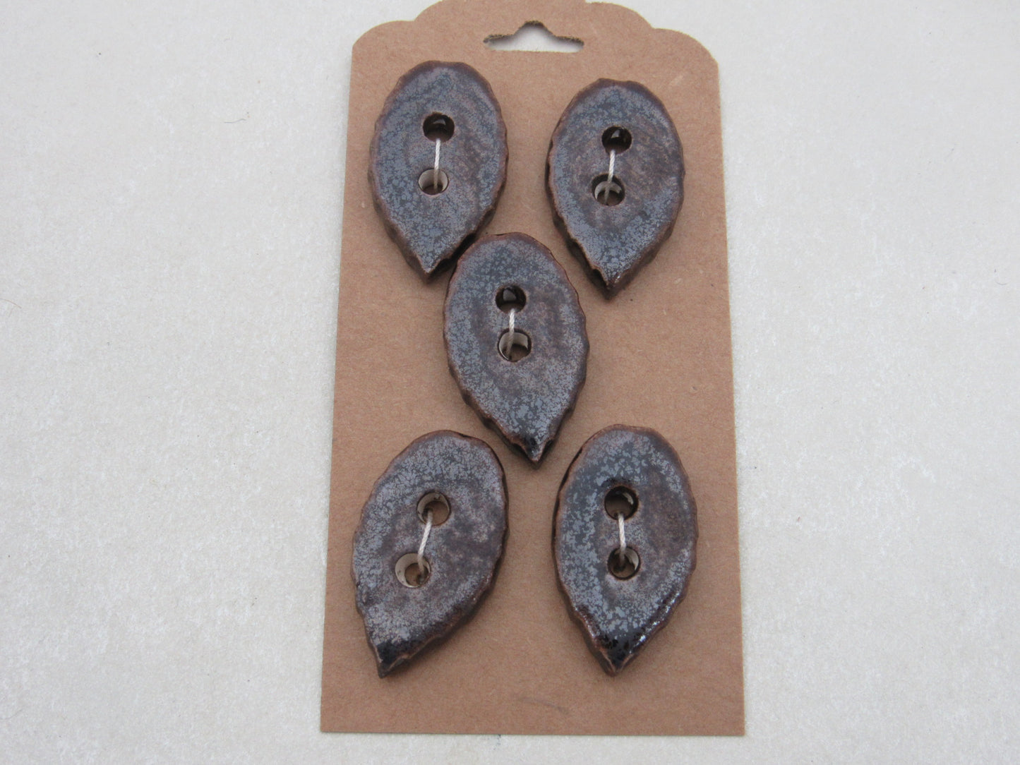 Wholesale 5 Small Leaf Shape Ceramic Buttons