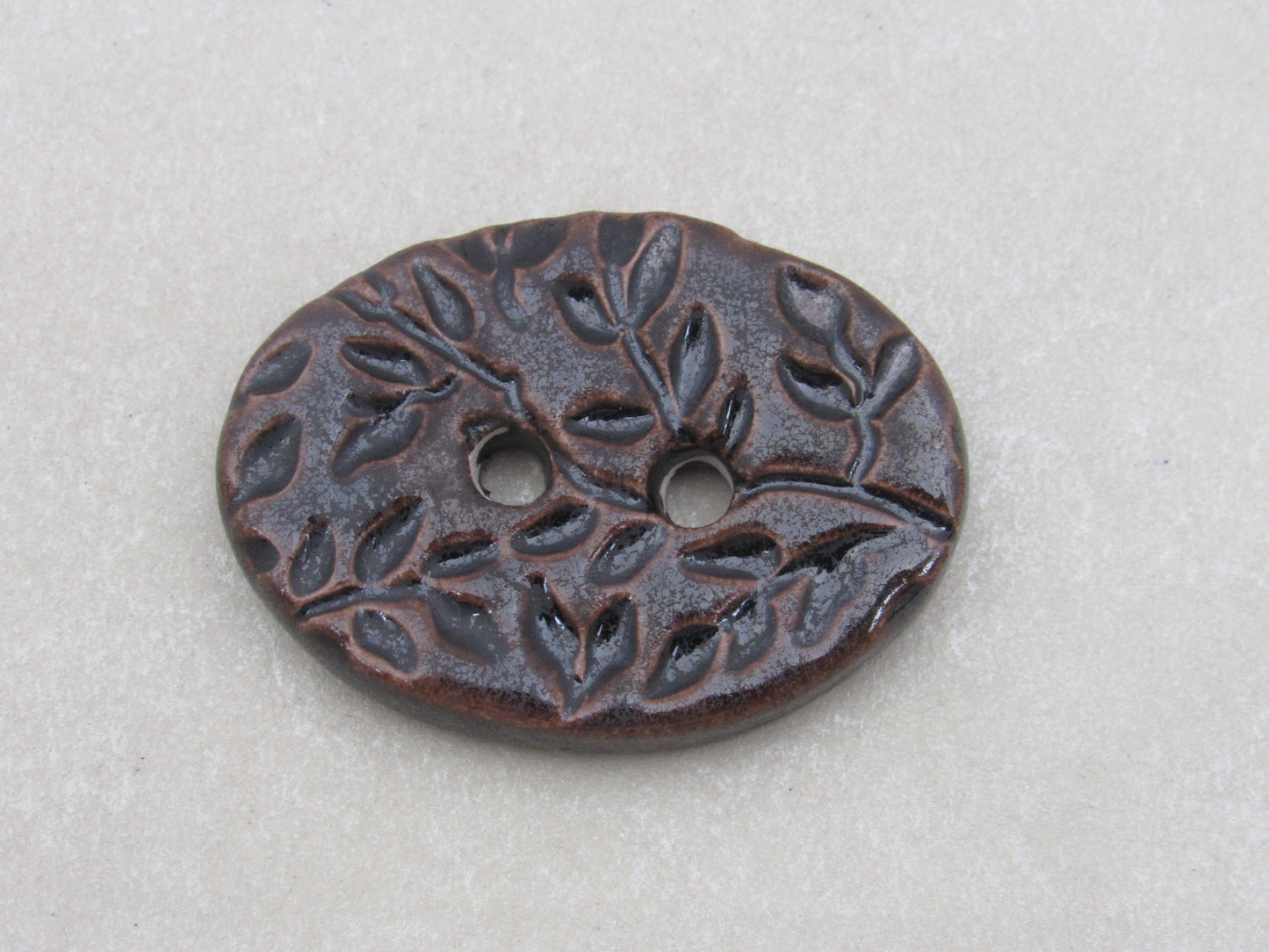 Wholesale Large Sprig Texture Oval Ceramic Button