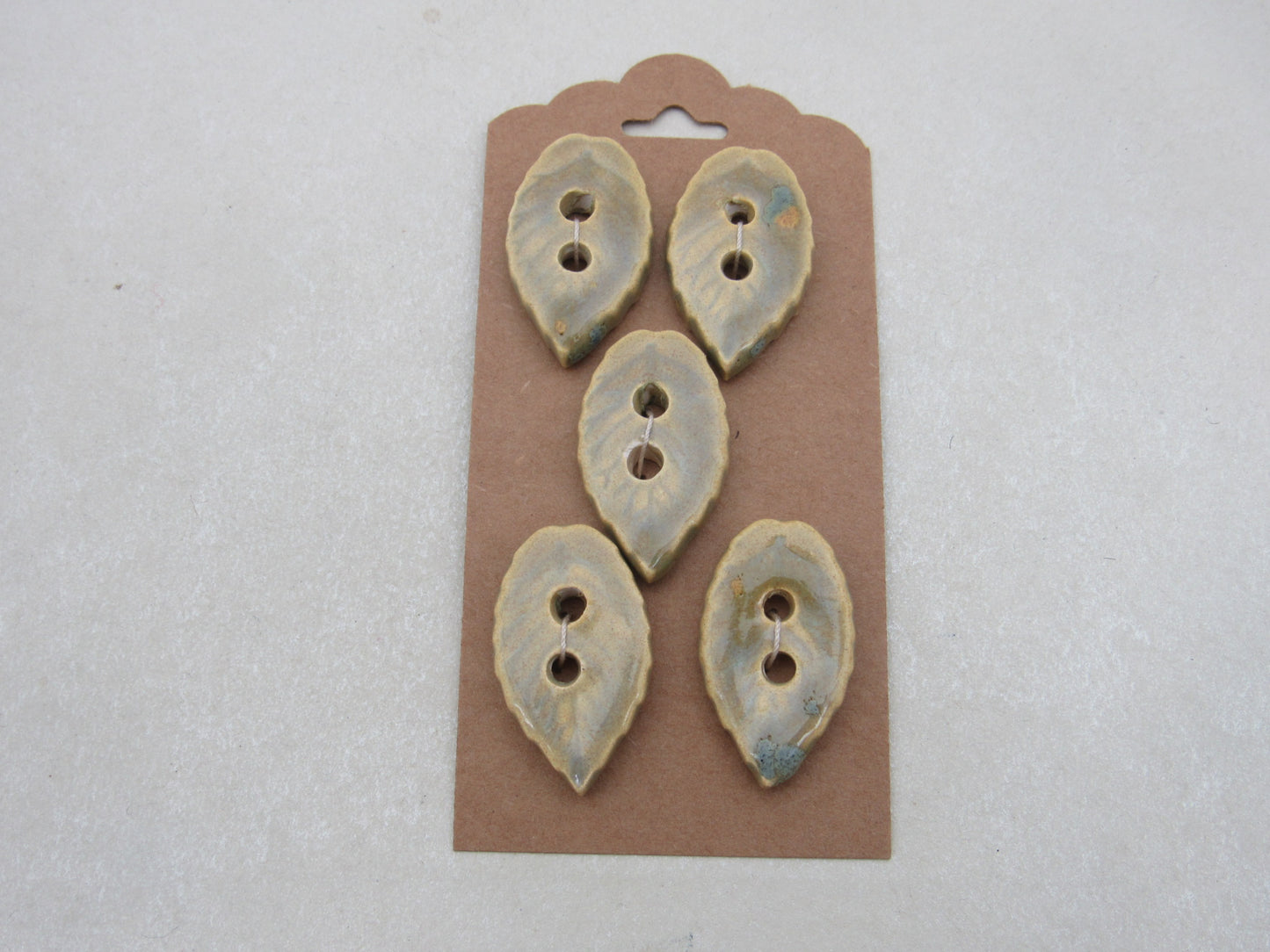 Wholesale 5 Small Leaf Shape Ceramic Buttons