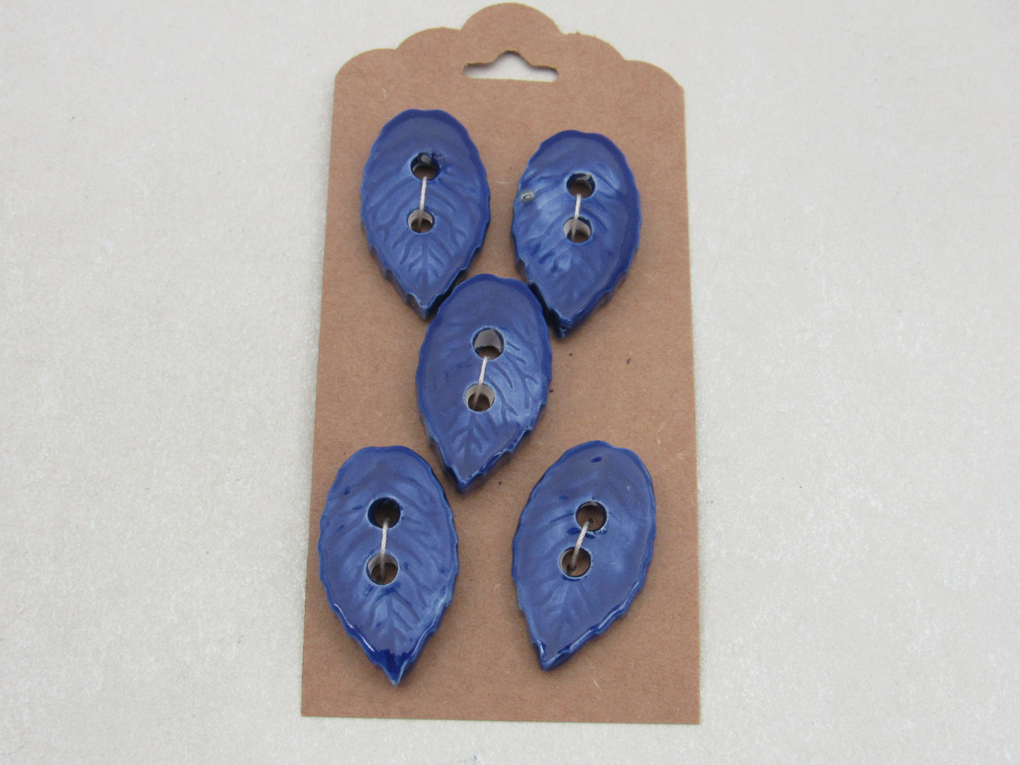 Wholesale 5 Small Leaf Shape Ceramic Buttons