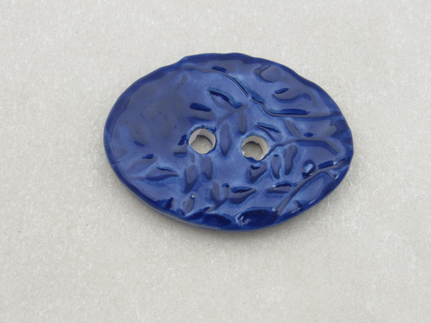 Wholesale Large Sprig Texture Oval Ceramic Button