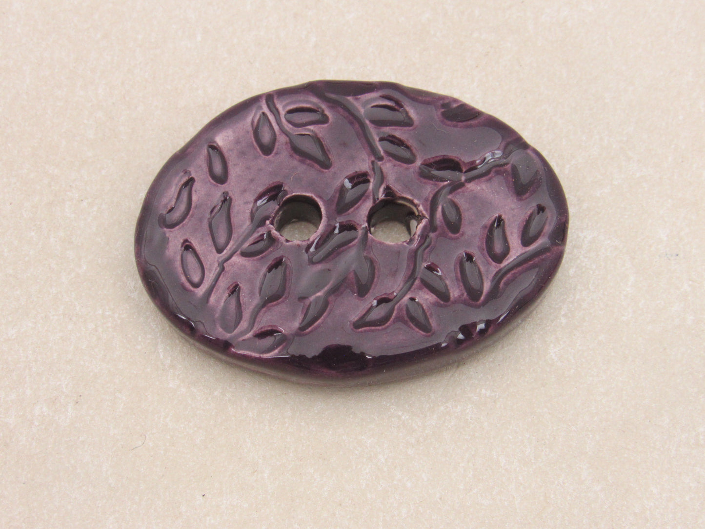 Wholesale Large Sprig Texture Oval Ceramic Button