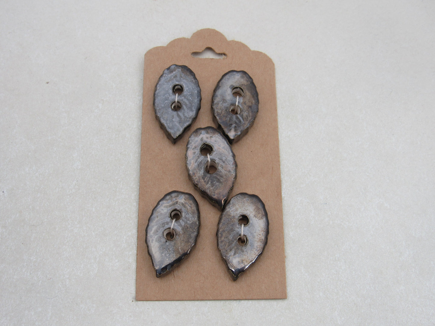 Wholesale 5 Small Leaf Shape Ceramic Buttons