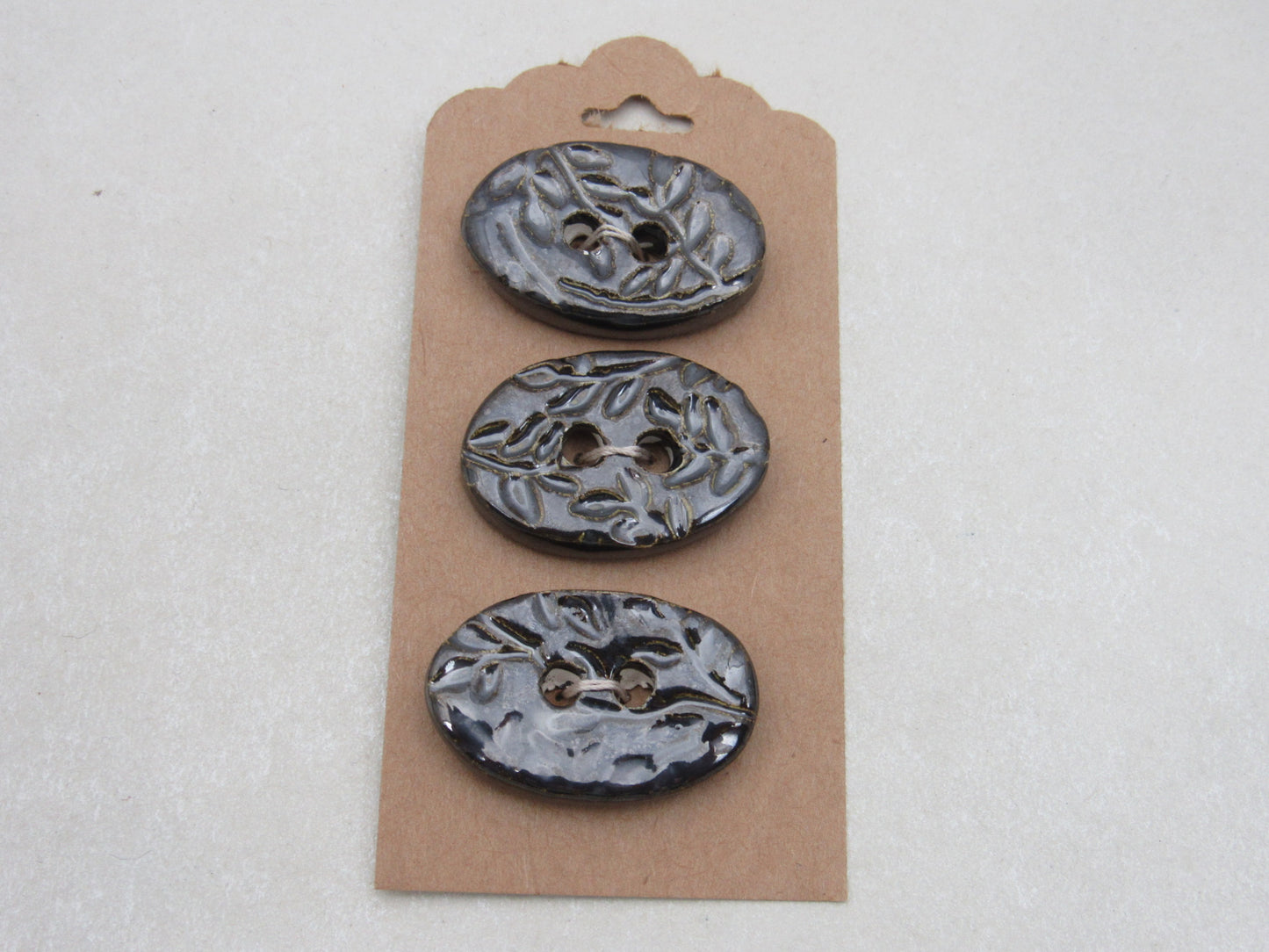 Wholesale Trio Medium Sprig Texture Oval Ceramic Buttons