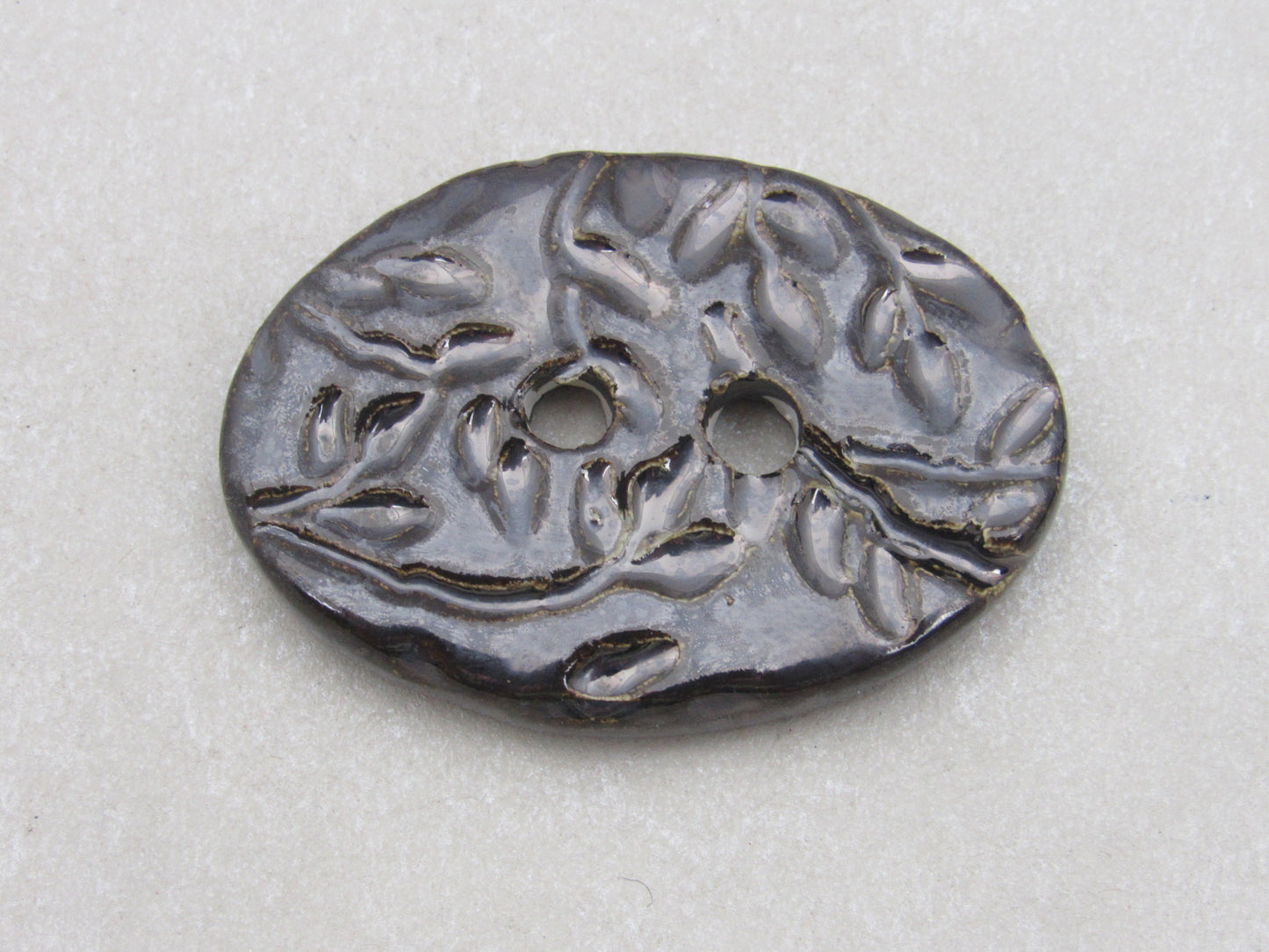 Wholesale Large Sprig Texture Oval Ceramic Button