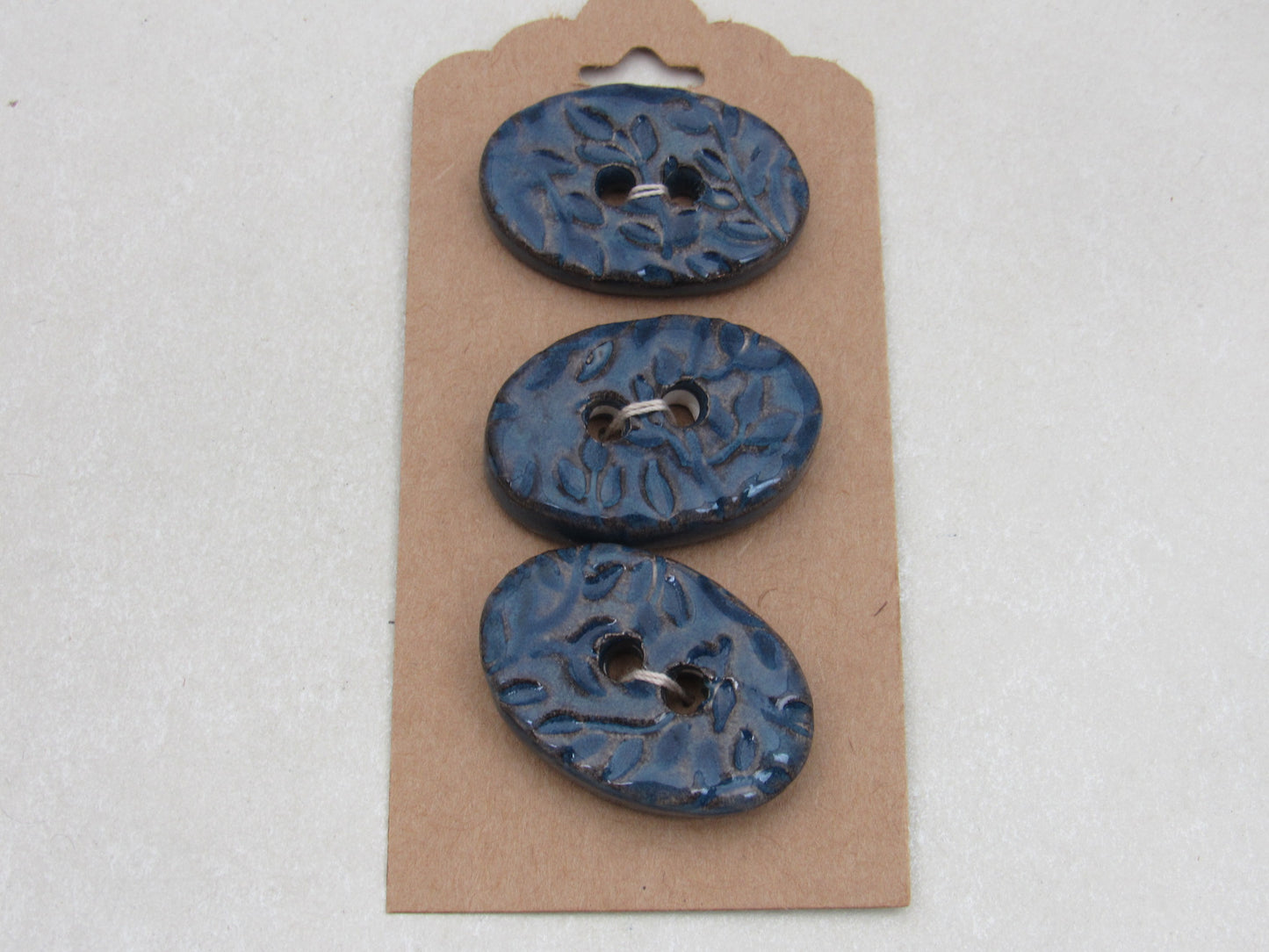 Wholesale Trio Medium Sprig Texture Oval Ceramic Buttons