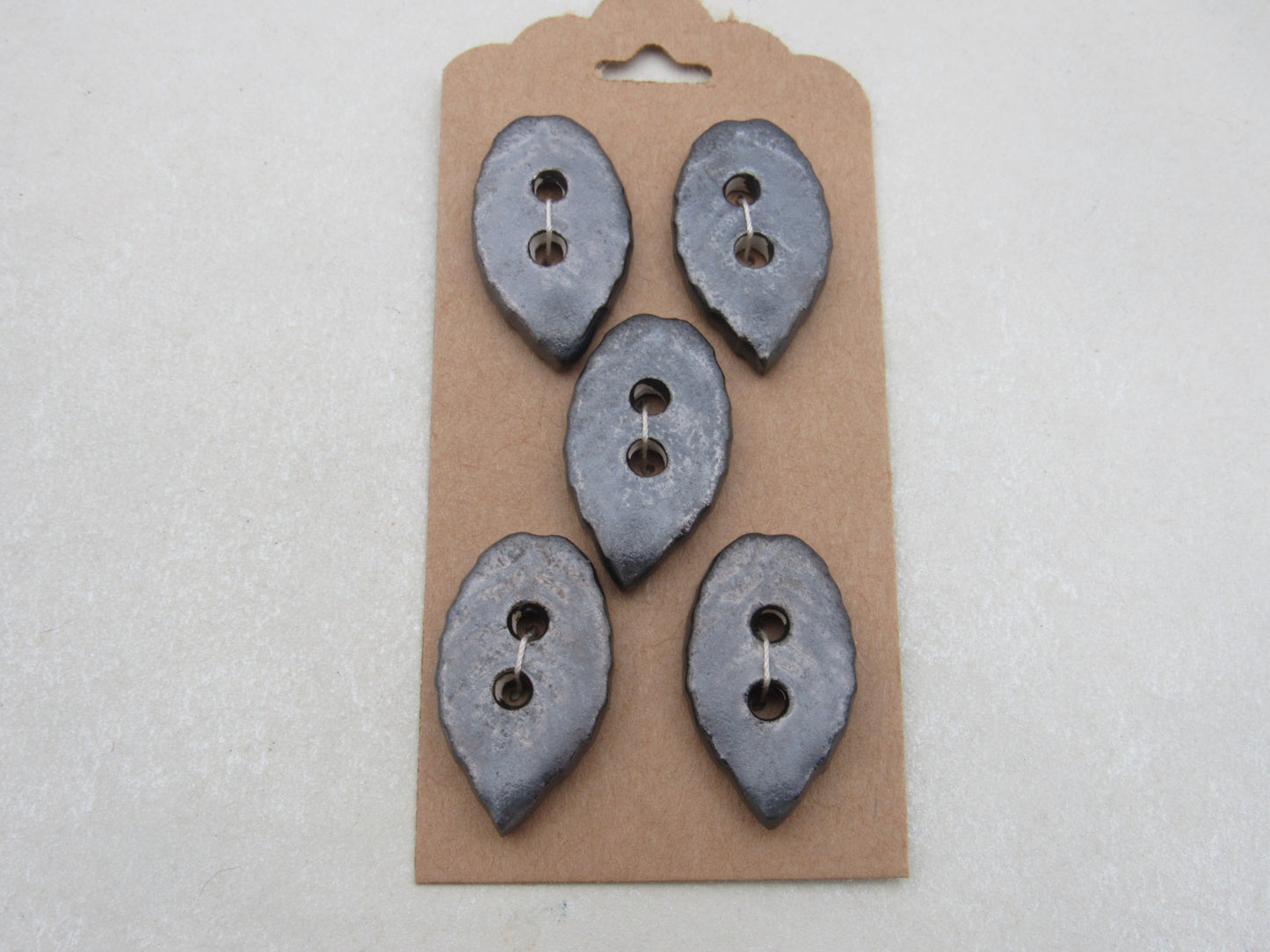 Wholesale 5 Small Leaf Shape Ceramic Buttons