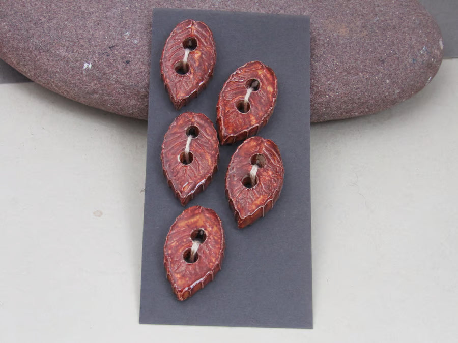 5 Small Leaf Ceramic Buttons